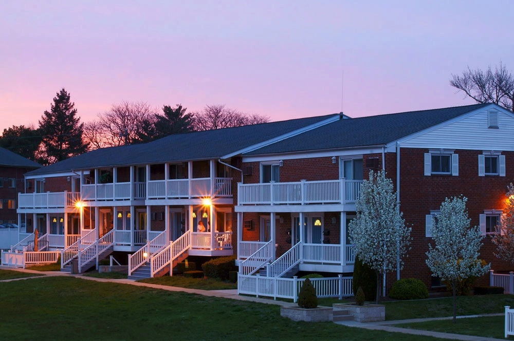 Brittany Springs Apartments Banner 5