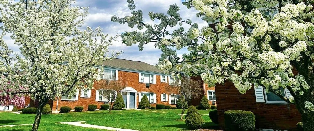 Ridgefield Apartments Banner 2