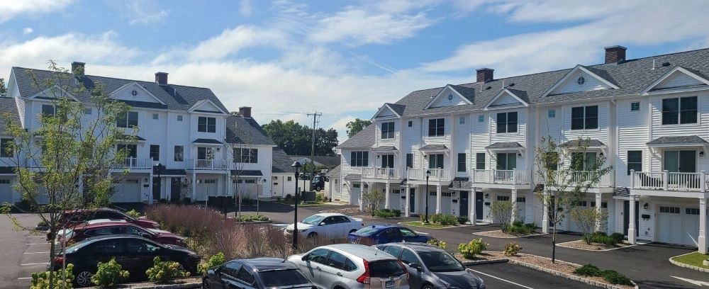 Townhomes at Colonial Village Banner 3