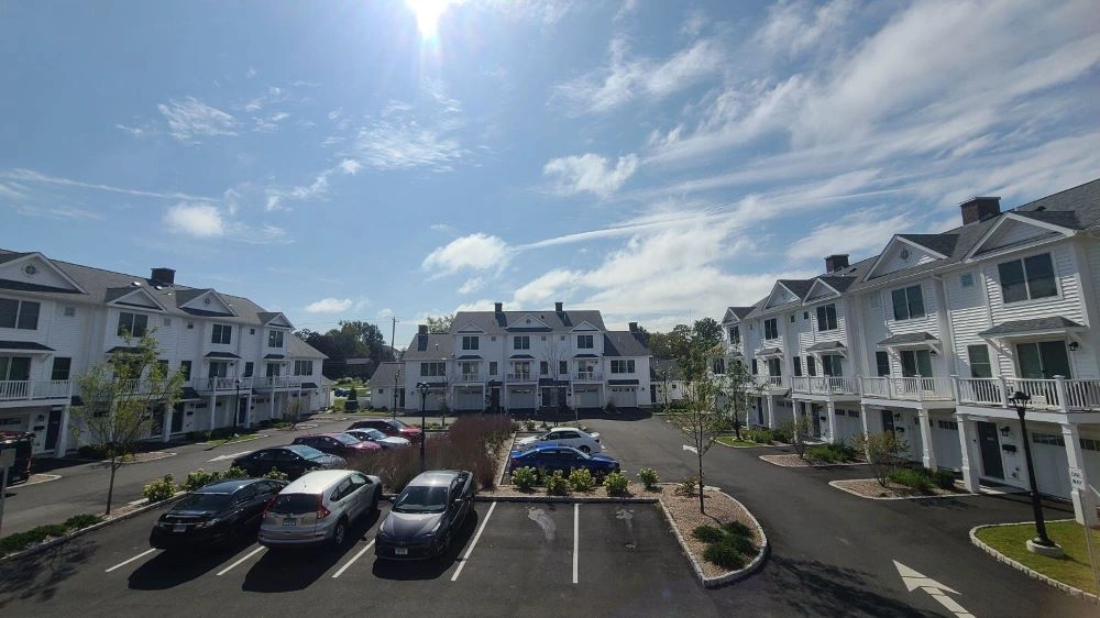 Townhomes at Colonial Village Banner 4